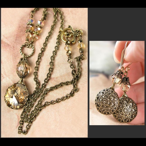 Swarovski Crystal Golden Champagne Necklace - Antique Style - Picture 3 of 5